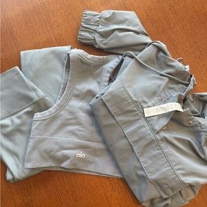 Alo Yoga Bundle: Cosmic Gray Crop windbreaker, leggings and tank bra